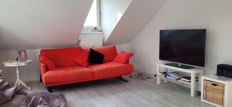 Dachgeschoßwohnung Ostfildern - 4 Zimmer, 83 m&sup2;, 1.200&euro; | Angebot:25170885