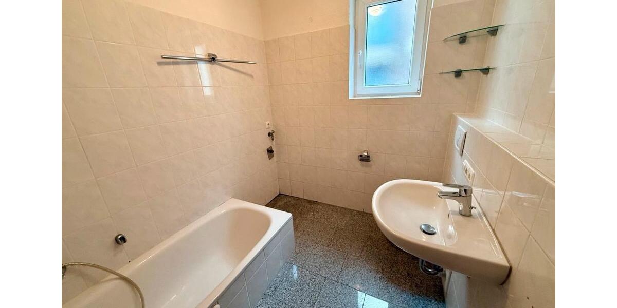 Erdgeschoßwohnung Bassum - 3 Zimmer, 94 m&sup2;, 960&euro; | Angebot:26012813