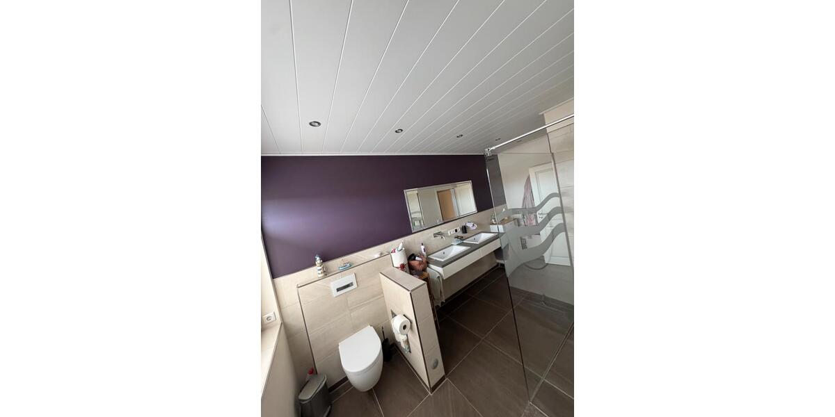 Etagenwohnung Porta Westfalica - 5 Zimmer, 182 m&sup2;, 1.350&euro; | Angebot:26604523