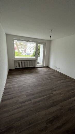 Frisch renovierte 3-Zimmer-Wohnung in Bremen Kattenturm
