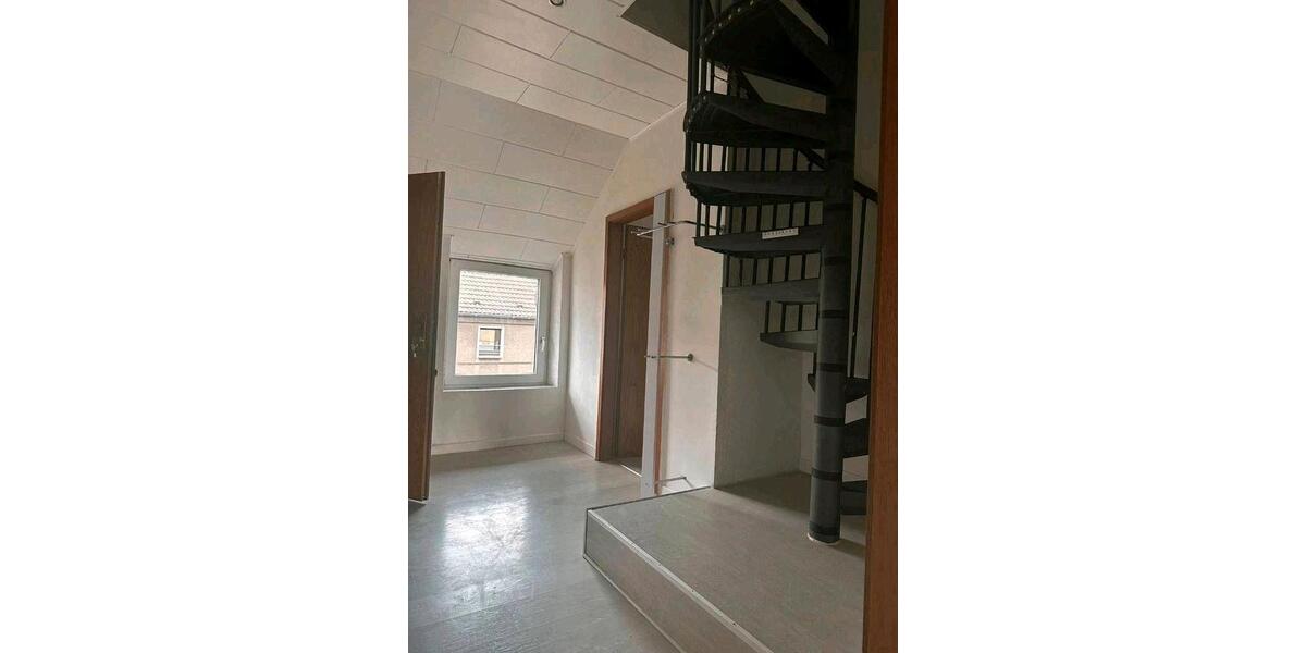 Etagenwohnung Duisburg Duisburg-Mitte - 2 Zimmer, 64 m&sup2;, 733&euro; | Angebot:26673009