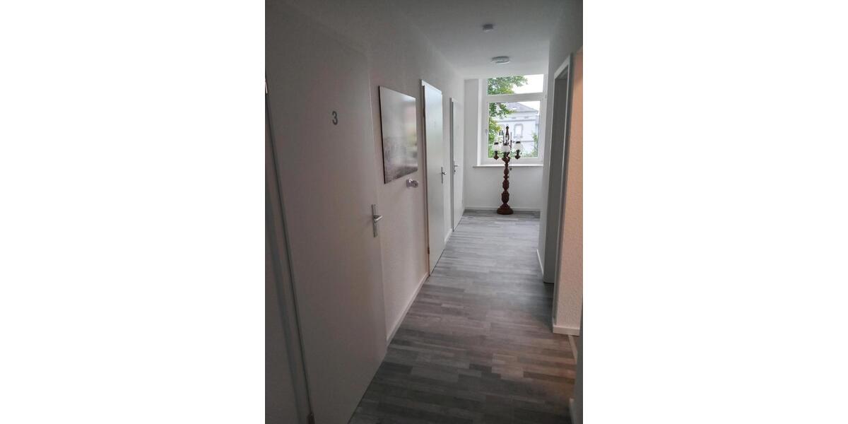 Wohnen auf Zeit Wermelskirchen - 5 Zimmer, 8 m&sup2;, 20&euro; | Angebot:24748108