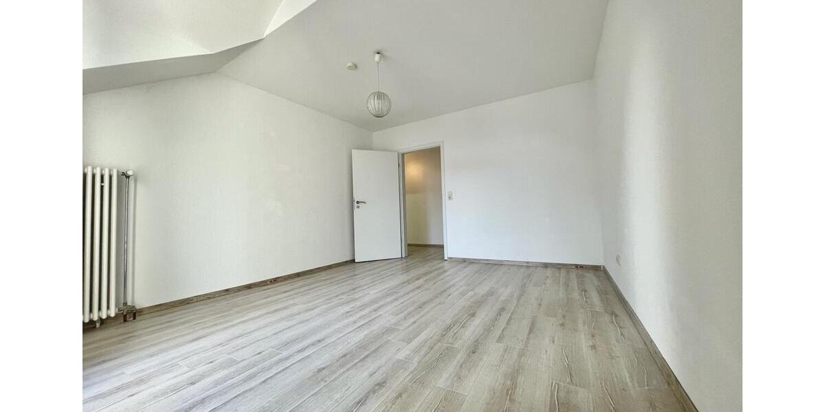 Dachgeschoßwohnung Betzdorf - 2 Zimmer, 70 m&sup2;, 635&euro; | Angebot:25305816