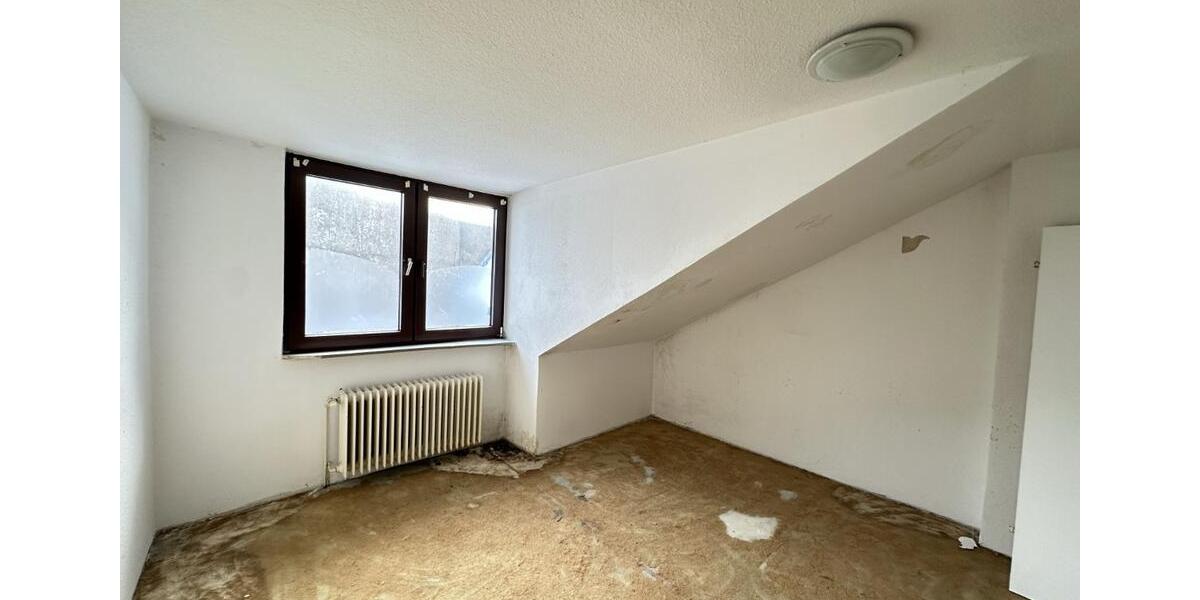 Dachgeschoßwohnung Emden Tholenswehr - 3 Zimmer, 70 m&sup2;, 540&euro; | Angebot:26023671