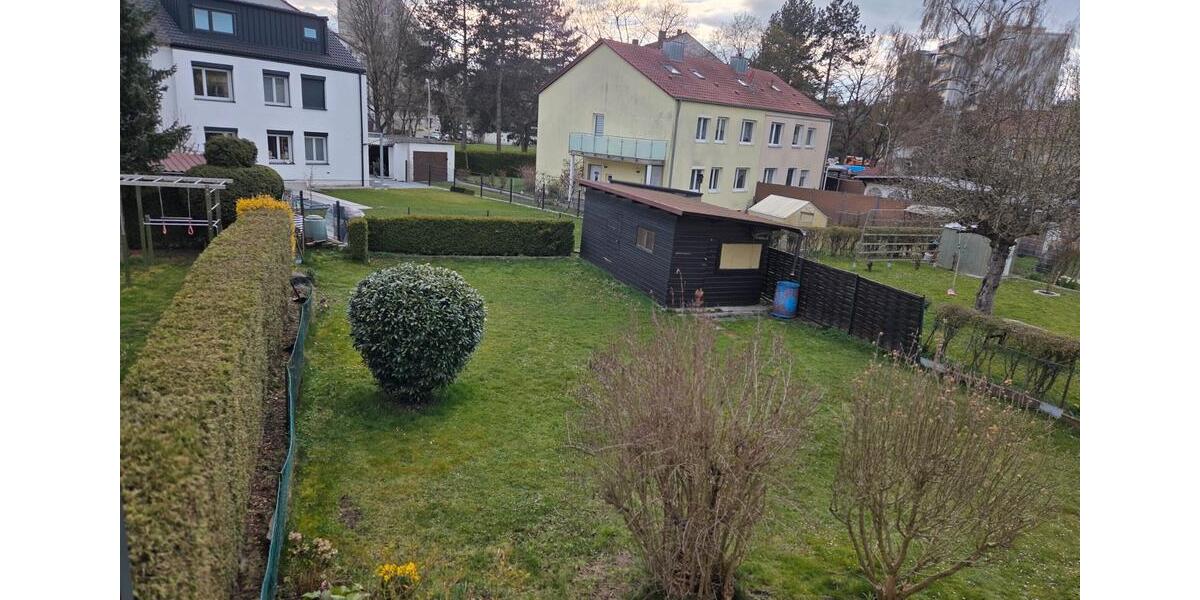 Etagenwohnung Ingolstadt Friedrichshofen-Hollerstauden - 5 Zimmer, 135 m&sup2;, 550&euro; | Angebot:25409044