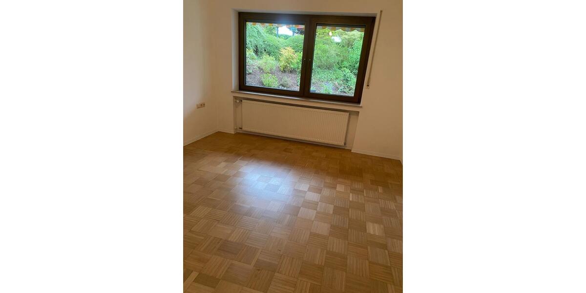 Etagenwohnung Trier Kürenz - 2 Zimmer, 70 m&sup2;, 930&euro; | Angebot:26429805