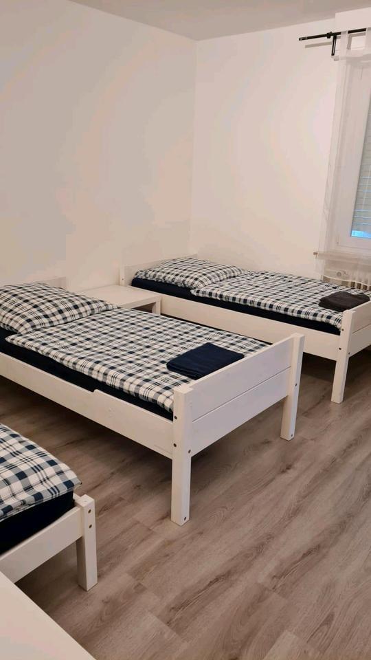 MonteurWohnungen 3 SchlafZimmer Bad Küche WohnZimmer balkon
