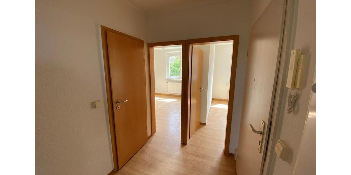Etagenwohnung Suhl - 4 Zimmer, 65 m&sup2;, 400&euro; | Angebot:26383681