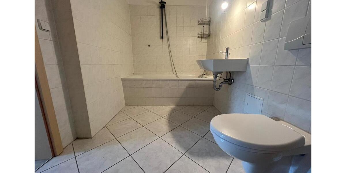 Etagenwohnung Frankfurt (Oder) - 3 Zimmer, 73 m&sup2;, 871&euro; | Angebot:25323137