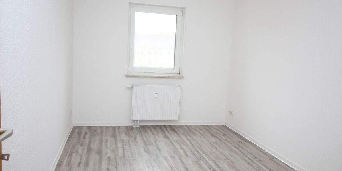 Etagenwohnung St. Egidien - 3 Zimmer, 90 m&sup2;, 599&euro; | Angebot:25777418