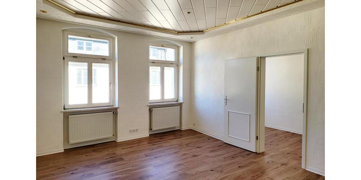 Etagenwohnung Schleiz - 3 Zimmer, 92 m&sup2;, 715&euro; | Angebot:21494338