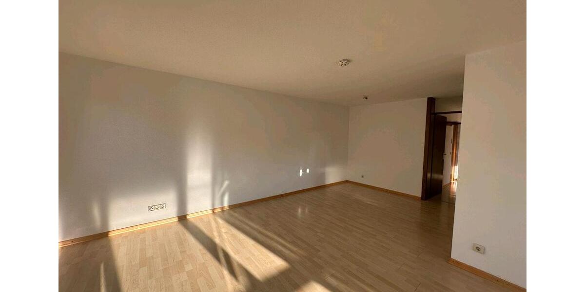 Etagenwohnung Sindelfingen Eichholz - 3 Zimmer, 80 m&sup2;, 1.050&euro; | Angebot:26504448