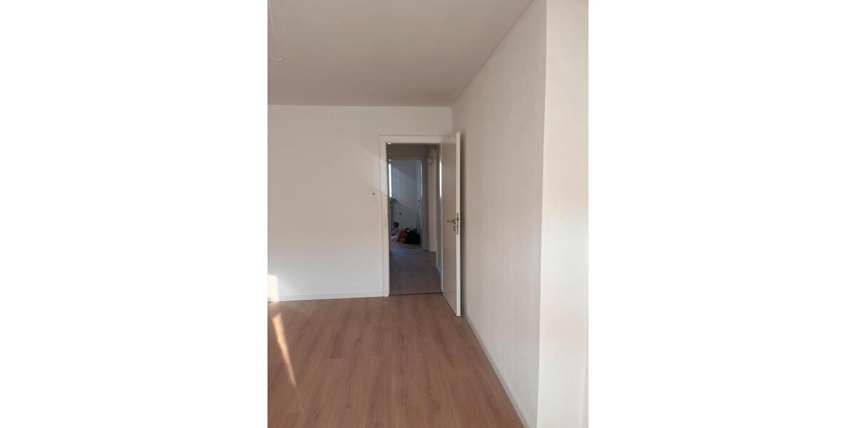 Etagenwohnung Trossingen - 3 Zimmer, 85 m&sup2;, 1.090&euro; | Angebot:25329922