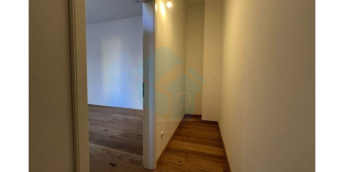 Etagenwohnung Frankfurt Sachsenhausen - 5 Zimmer, 160 m&sup2;, 3.000&euro; | Angebot:25734441
