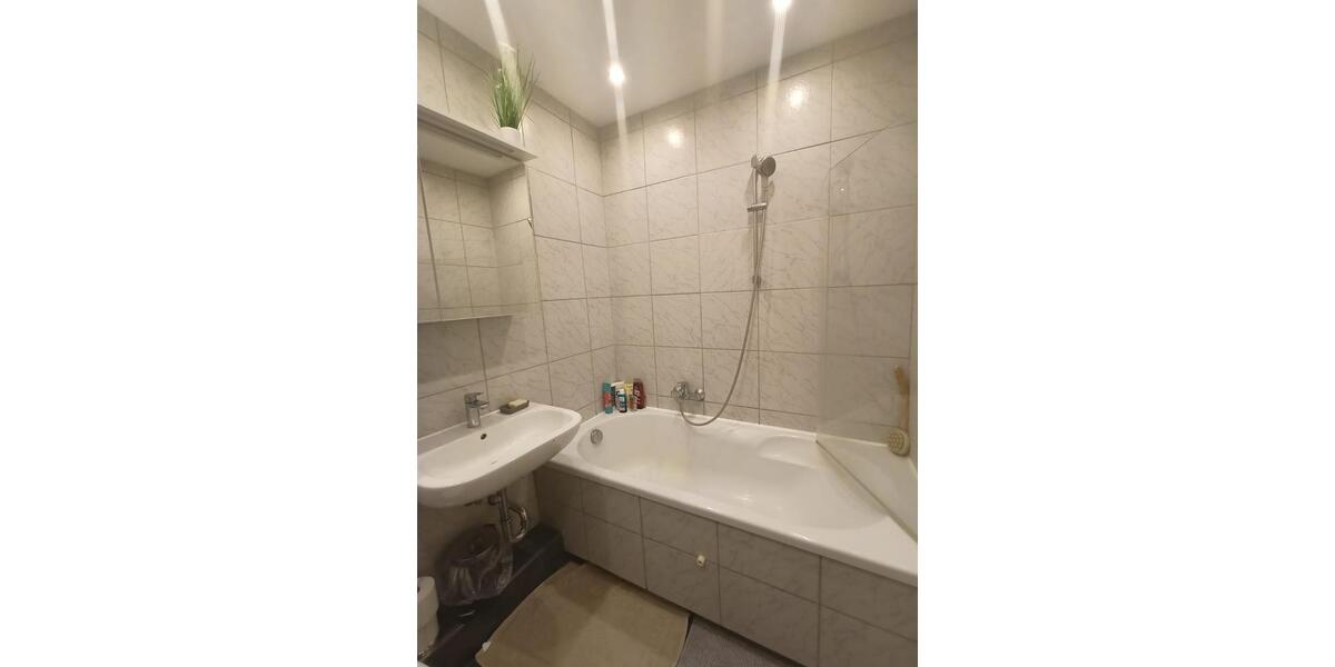 Wohnen auf Zeit Laatzen - 3 Zimmer, 73 m&sup2;, 810&euro; | Angebot:25852485