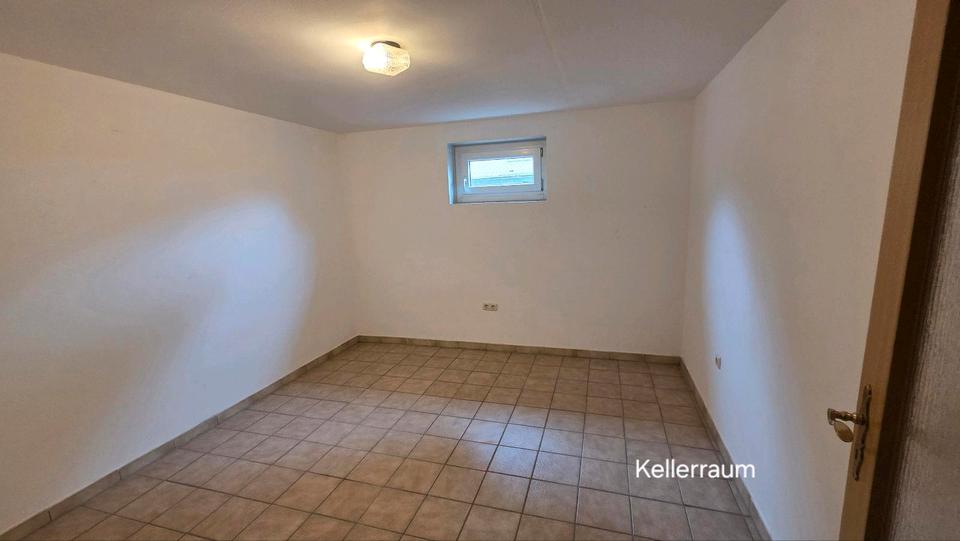 Dachgeschoßwohnung Hemau - 4 Zimmer, 102 m&sup2;, 900&euro; | Angebot:24848450