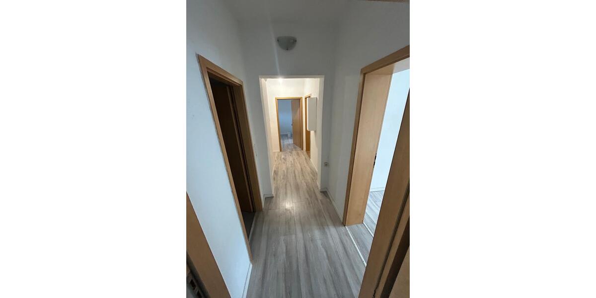 Etagenwohnung Dortmund - 4 Zimmer, 80 m&sup2;, 990&euro; | Angebot:25138322