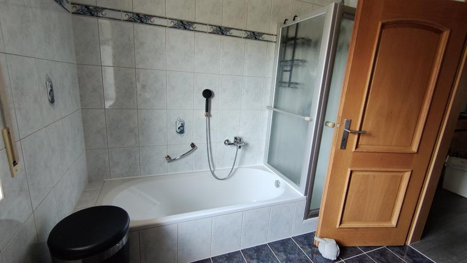 Schöne 3 Zimmer EG-Wohnung mit Wintergarten, Garten&50m² Kellerw. 3.5 zimmer