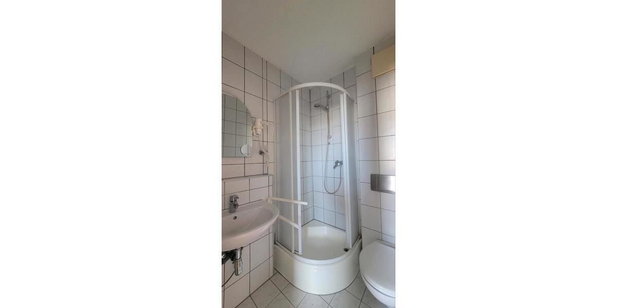 Etagenwohnung Krefeld - 1 Zimmer, 20 m&sup2;, 360&euro; | Angebot:24975316