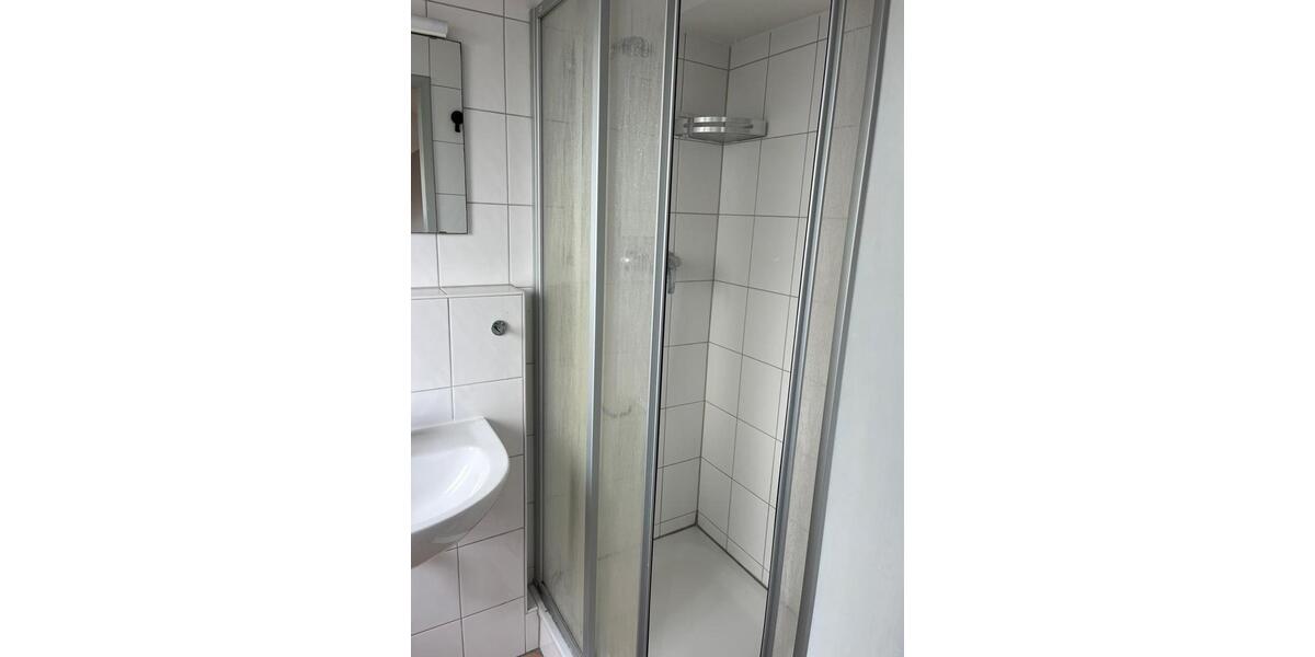 Dachgeschoßwohnung Düsseldorf Stadtbezirk 8 - 1 Zimmer, 20 m&sup2;, 300&euro; | Angebot:24712325