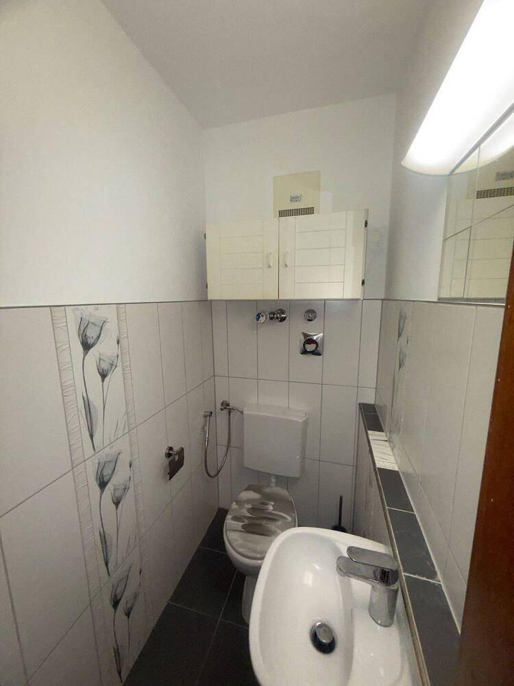 ## sofort Freie-neu Renovierte 3-Zimmerwohnung mit großen Balkon & TG in 97076 Würzburg Lengfeld ##