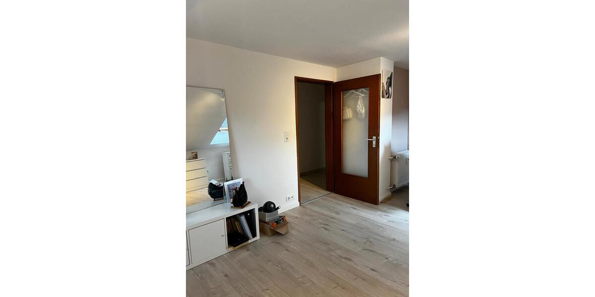 Dachgeschoßwohnung Hösbach - 2.5 Zimmer, 65 m&sup2;, 640&euro; | Angebot:26042049