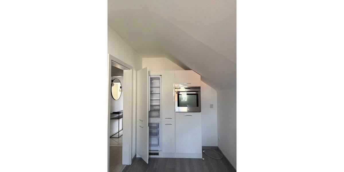 Dachgeschoßwohnung Bischofsheim - 2 Zimmer, 65 m&sup2;, 1.090&euro; | Angebot:26495064
