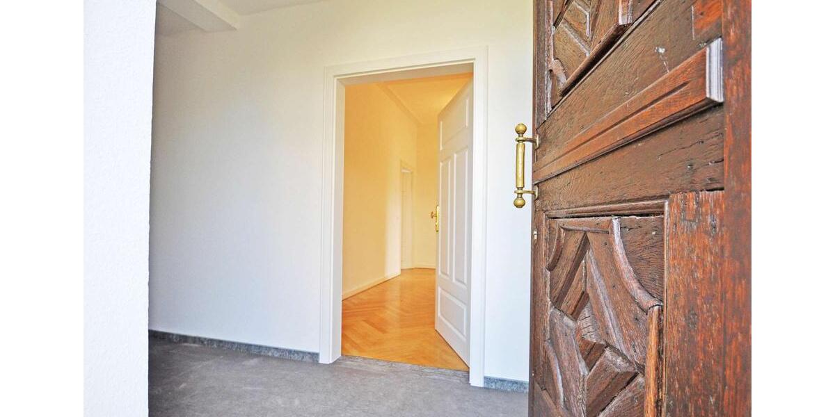 Wittlich: + Repräsentative Altbauwohnung ab dem 01.04.26 zu vermieten 4 zimmer