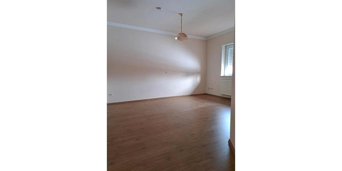 Etagenwohnung Garrel - 4 Zimmer, 120 m&sup2;, 1.100&euro; | Angebot:24830494