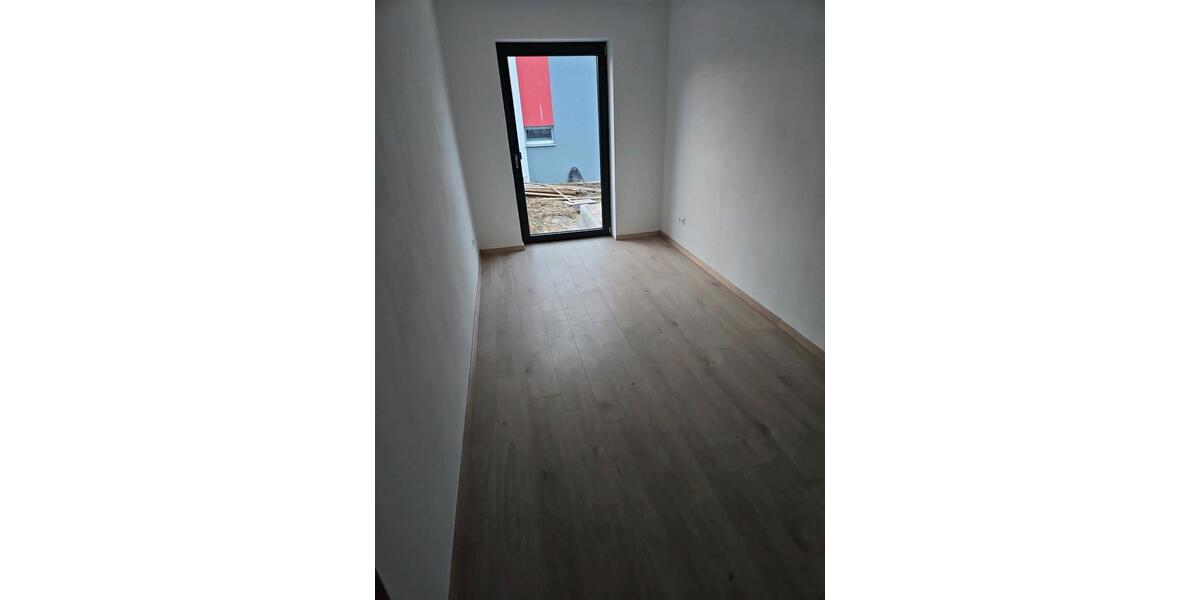 Erdgeschoßwohnung Wallerstein - 4.5 Zimmer, 120 m&sup2;, 1.450&euro; | Angebot:24818502