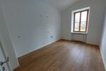 Erdgeschoßwohnung Straubing - 4 Zimmer, 137 m&sup2;, 1.050&euro; | Angebot:26007881