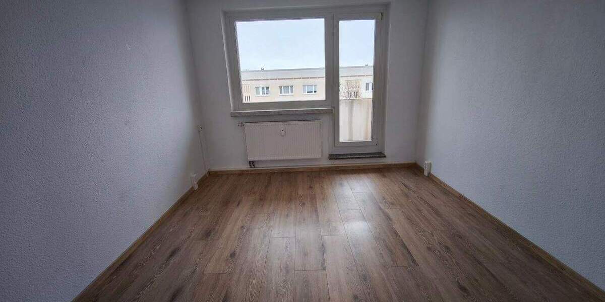 Etagenwohnung Sangerhausen - 6 Zimmer, 119 m&sup2;, 705&euro; | Angebot:24530316