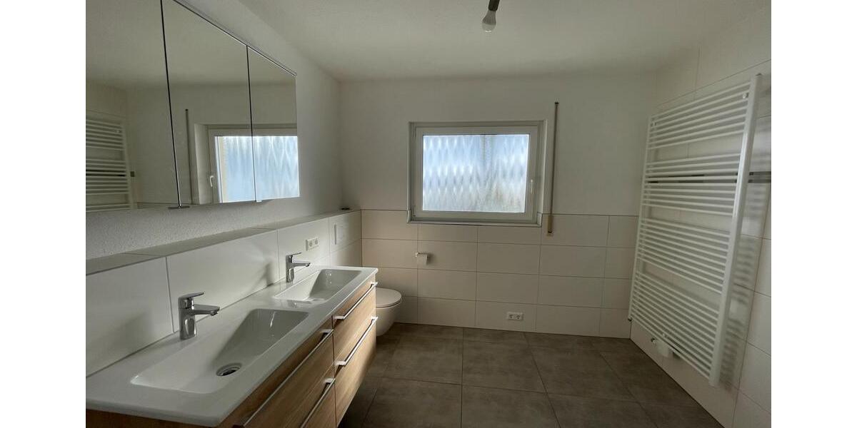 Terrassenwohnung Zell im Wiesental - 5 Zimmer, 140 m&sup2;, 1.330&euro; | Angebot:24753283