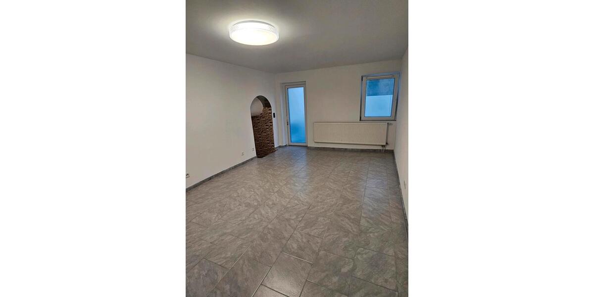 Etagenwohnung Anröchte - 1 Zimmer, 60 m&sup2;, 600&euro; | Angebot:26223521