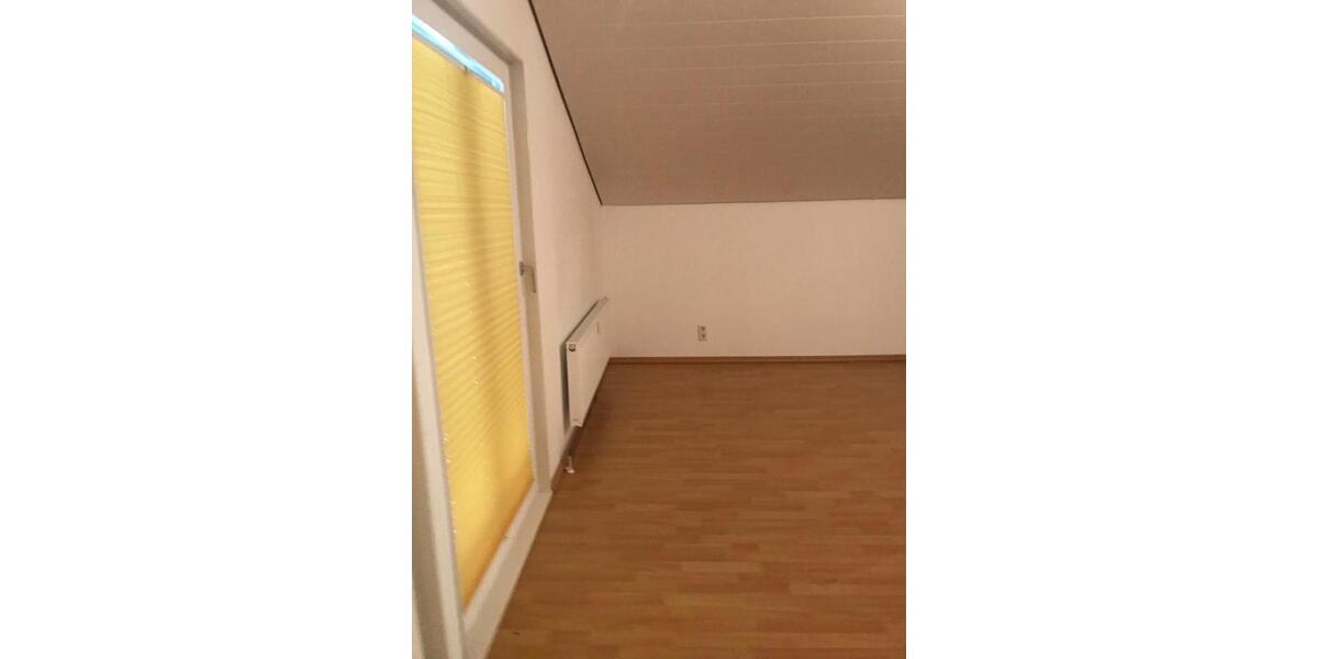 Dachgeschoßwohnung Engen - 3.5 Zimmer, 100 m&sup2;, 1.200&euro; | Angebot:26652378