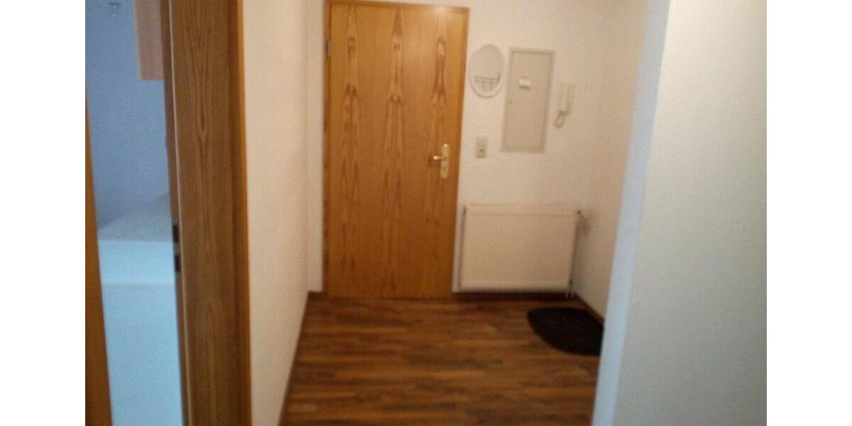 Etagenwohnung Oederan - 2 Zimmer, 77 m&sup2;, 500&euro; | Angebot:25300254