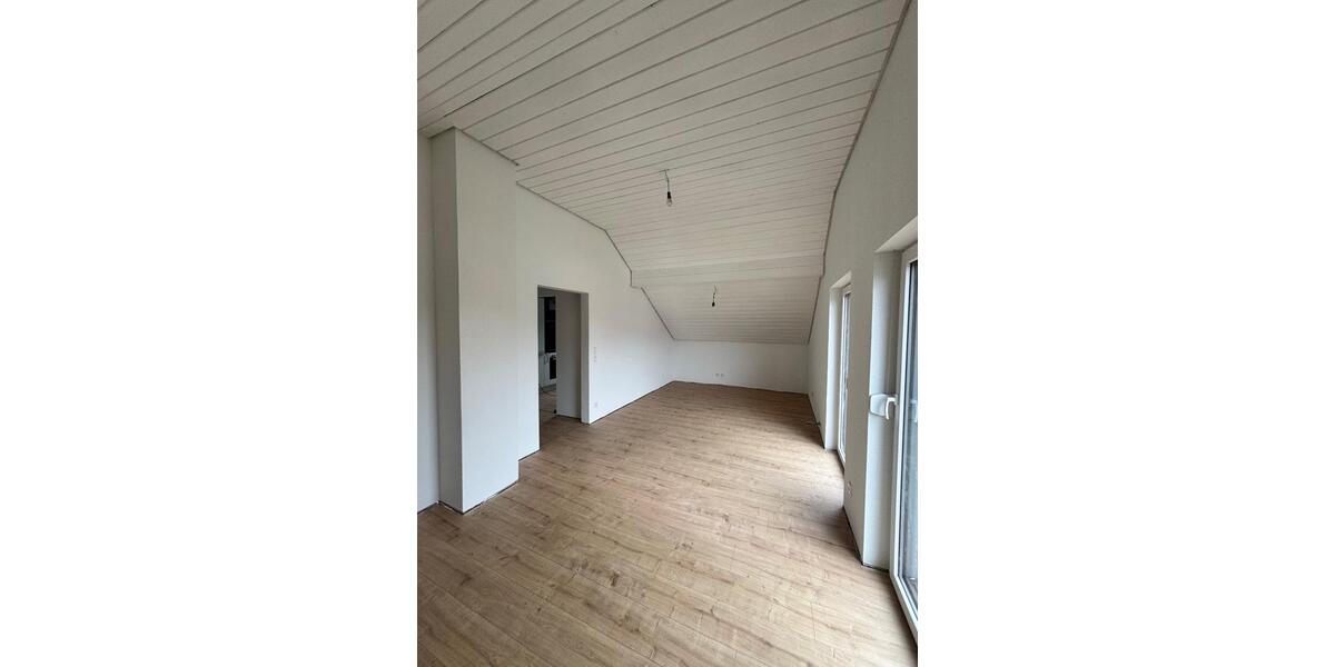 Dachgeschoßwohnung Horb am Neckar - 3.5 Zimmer, 80 m&sup2;, 950&euro; | Angebot:25649577