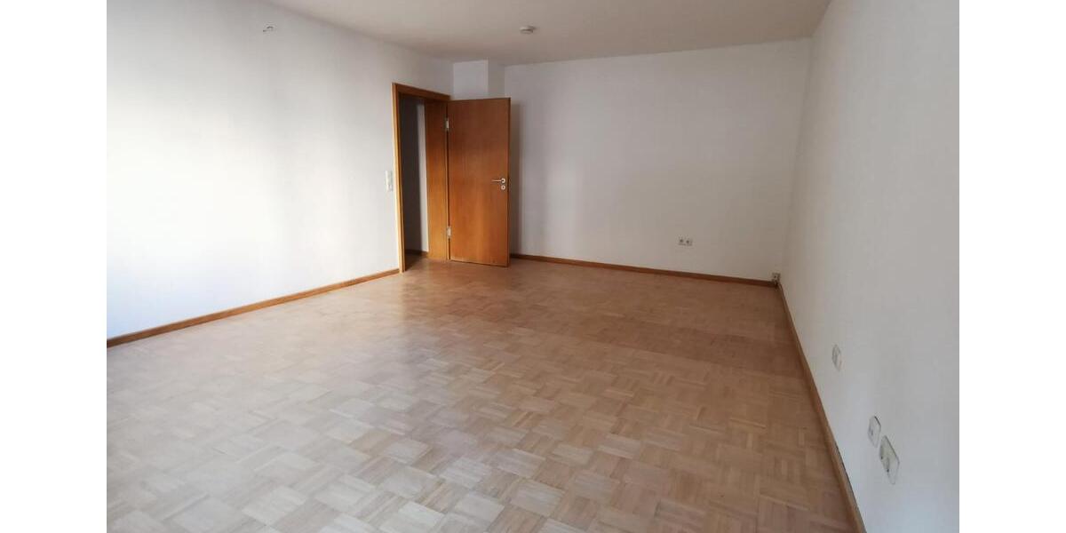 Etagenwohnung Deggendorf - 1 Zimmer, 37 m&sup2;, 400&euro; | Angebot:26560508