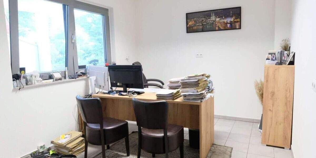 Gewerbeobjekt Rösrath Vierkotten - 4 Zimmer, 110 m&sup2;, 1.100&euro; | Angebot:25726618