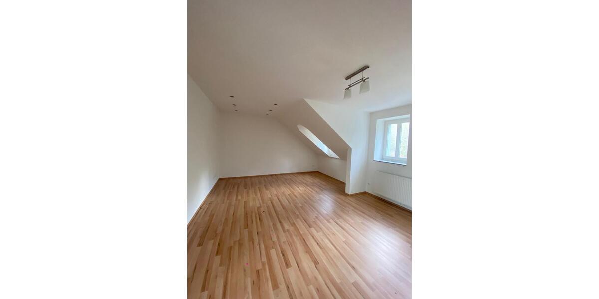Dachgeschoßwohnung Stolberg (Rheinland) - 2.5 Zimmer, 50 m&sup2;, 570&euro; | Angebot:23762330
