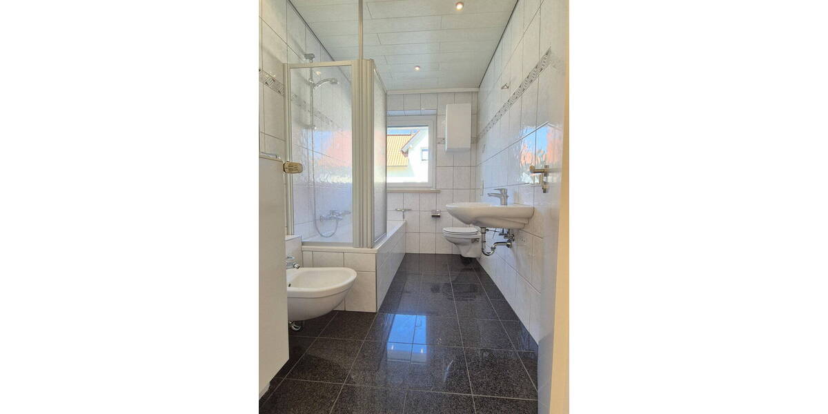 Etagenwohnung Ergolding Piflas - 3 Zimmer, 73 m&sup2;, 1.080&euro; | Angebot:25927779