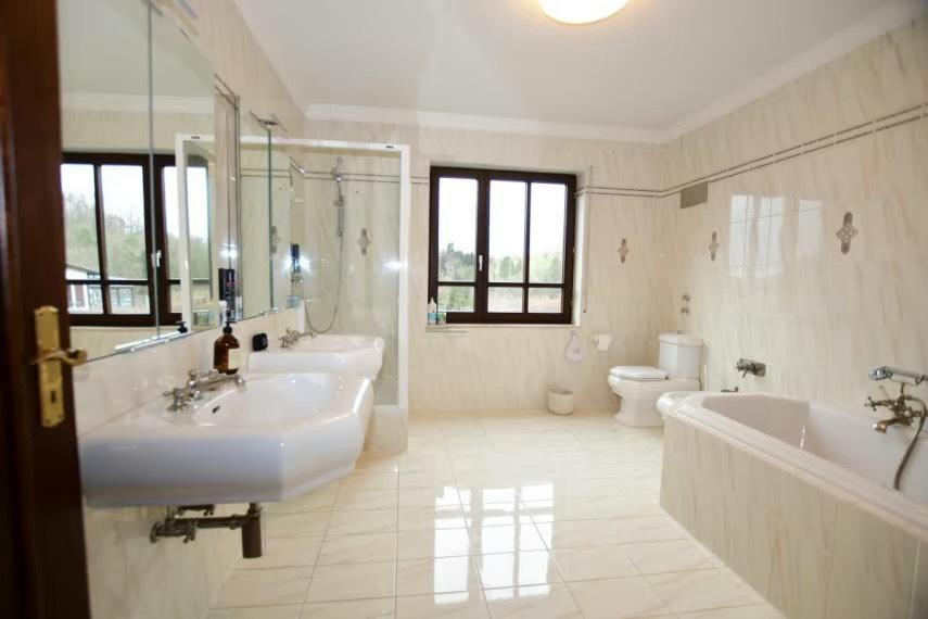 Einfamilienhaus Brensbach - 3 Zimmer, 210 m&sup2;, 1.800&euro; | Angebot:25581573