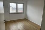 Dachgeschoßwohnung Wiesbaden Mainz-Kastel - 4 Zimmer, 131 m&sup2;, 2.300&euro; | Angebot:24980383