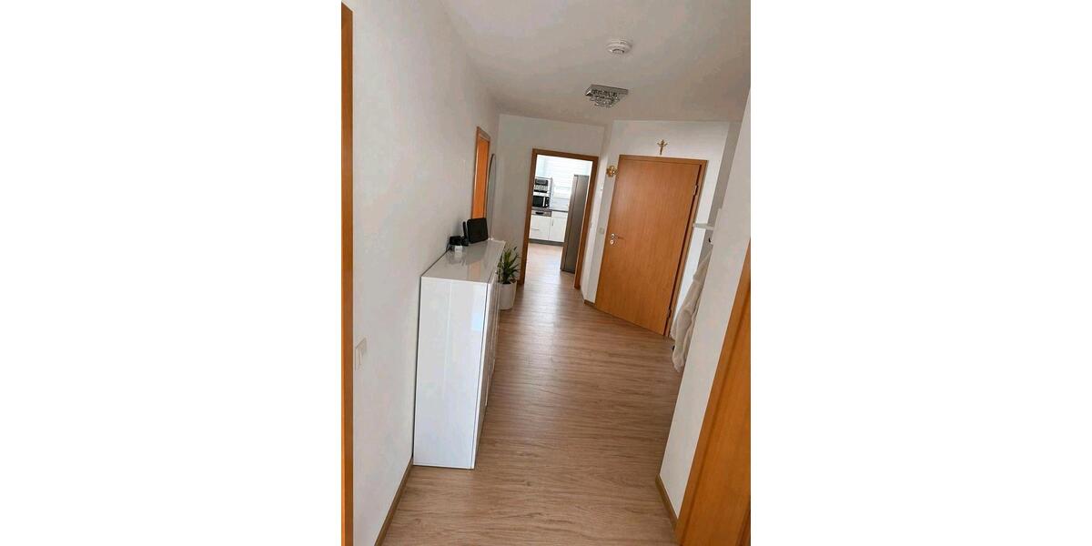 Dachgeschoßwohnung Laichingen - 3.5 Zimmer, 115 m&sup2;, 1.180&euro; | Angebot:26550372
