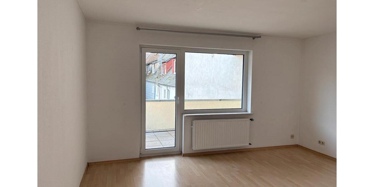 Etagenwohnung Fulda - 3 Zimmer, 85 m&sup2;, 1.100&euro; | Angebot:24874024