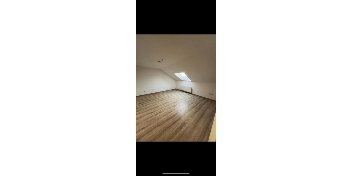 Dachgeschoßwohnung Unna - 3 Zimmer, 94 m&sup2;, 1.060&euro; | Angebot:26262447