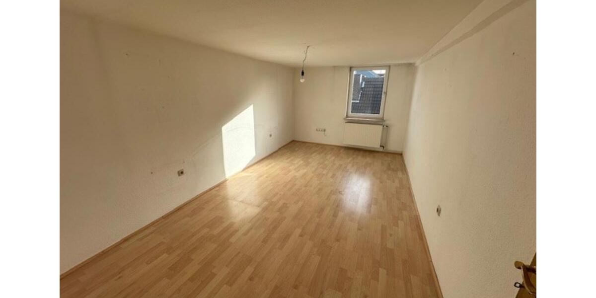 Etagenwohnung Felsberg - 2 Zimmer, 76 m&sup2;, 860&euro; | Angebot:25868210