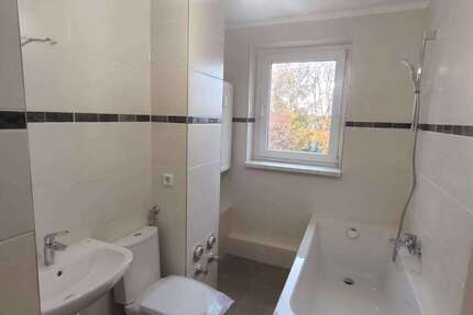 Wohnung zum Mieten in Ziesar 530 € 73 m² 4 zimmer