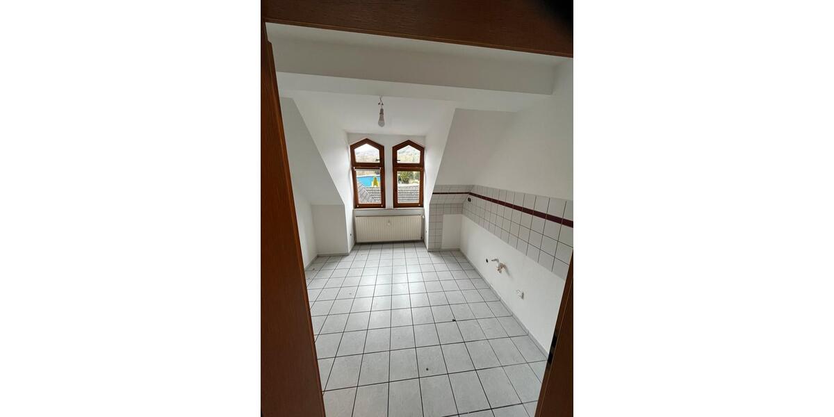 Dachgeschoßwohnung Waldkappel - 3 Zimmer, 83 m&sup2;, 450&euro; | Angebot:25637662