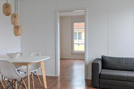 Wohnen auf Zeit Mössingen - 4 Zimmer, 12 m&sup2;, 500&euro; | Angebot:25252774